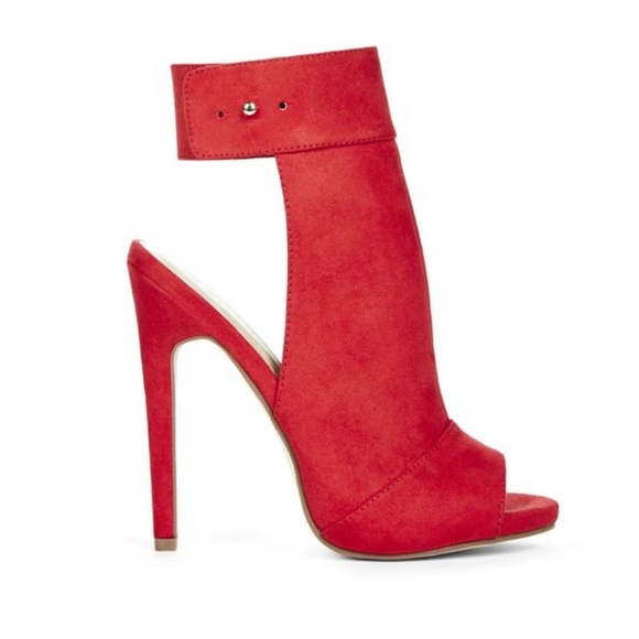 NWT JustFab Red Heels - Picture 2 of 7